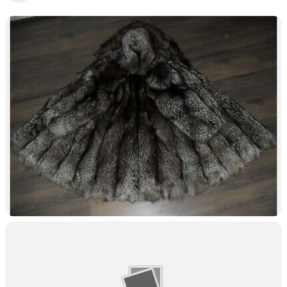 Ladies real silver fox fur coat with hood, full pelt’s beautiful coat - Picture 1 of 1